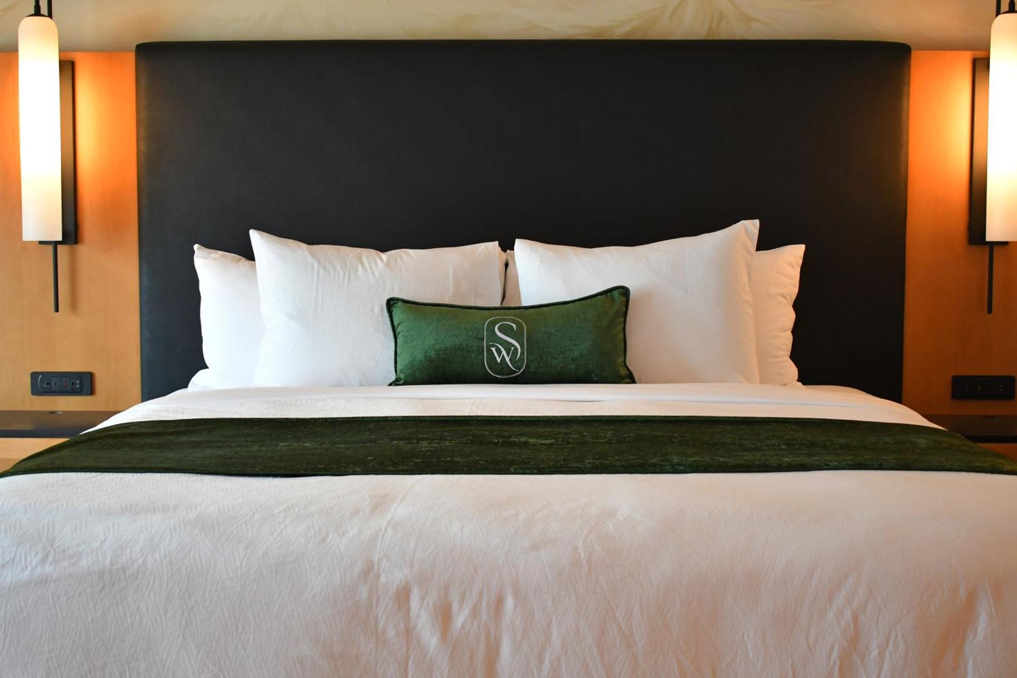 The Swiftwater Hotell Exteriör bild