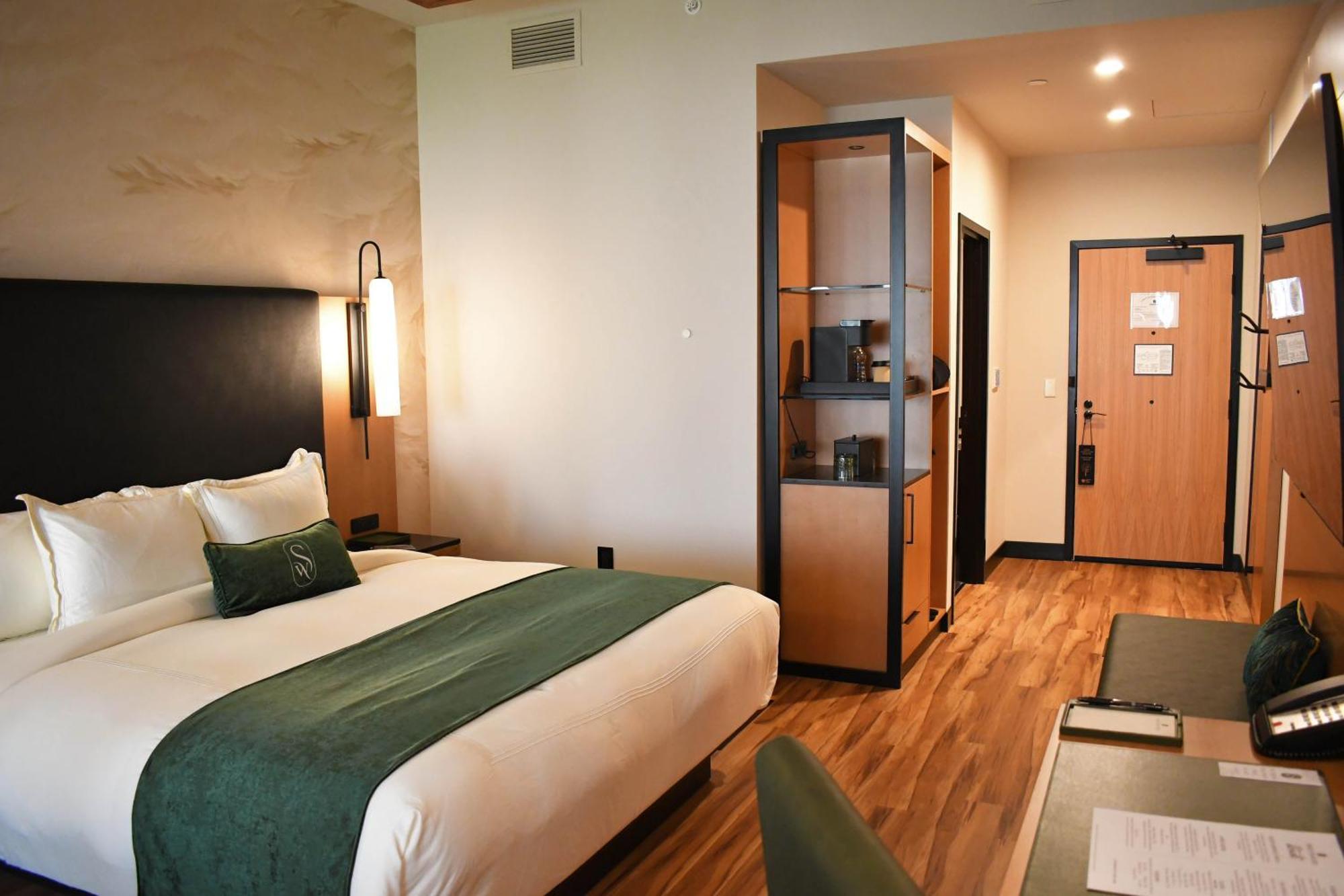 The Swiftwater Hotell Exteriör bild